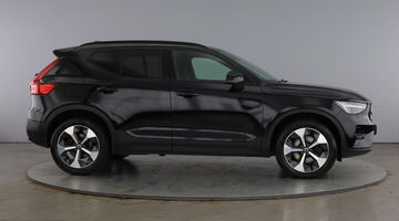 2024 Volvo 2.0 B4 MHEV Ultimate DCT Auto Euro 6 5-door (Black) - Image: 4