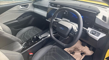 2026 Ford Standard Range 43kWh Premium Auto 5-door (Yellow) - Image: 6