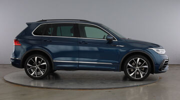 2023 Volkswagen 2.0 TDI R-Line DSG 4Motion Euro 6 5-door (Blue) - Image: 4