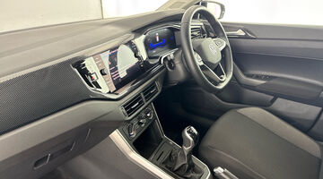 2026 Volkswagen 1.0 TSI Match Euro 6 5-door (Black) - Image: 2