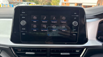 2025 Volkswagen TSI Match DSG Euro 6 5-door (White) - Image: 34