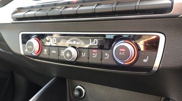 2024 Audi 2.0 TFSI Black Edition S Tronic quattro Euro 6 5-door (Blue) - Image: 35
