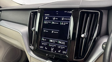2021 Volvo 2.0h T6 Recharge 11.6kWh Inscription Expression Auto Euro 6 5-door (Grey) - Image: 8