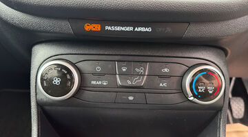 2024 Ford 1.0T EcoBoost MHEV Titanium Euro 6 5-door (Blue) - Image: 34