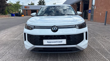 2026 Volkswagen 2.0 TDI Life DSG Euro 6 5-door (White) - Image: 20