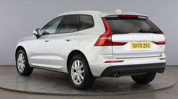 2020 Volvo 2.0 B5 MHEV Momentum Auto Euro 6 5-door (Silver) - Image: 3