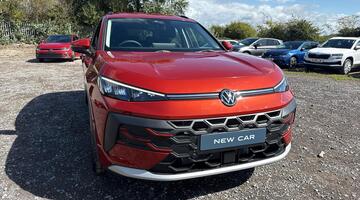 2026 Volkswagen New Life 1.5 eTSI 116 PS 7-speed DSG 5-door (Red) - Image: 26