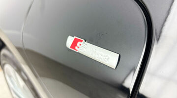 2025 Audi TFSIe 40 S line Sportback S Tronic Euro 6 5-door 17.9kWh (Black) - Image: 37