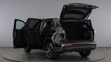 2026 Volkswagen ETSI MHEV Elegance DSG Euro 6 5-door (Black) - Image: 11