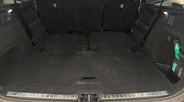 2025 Volvo 2.0 T8 18.8kWh Ultra Dark Auto 4WD Euro 6 5-door (Black) - Image: 14