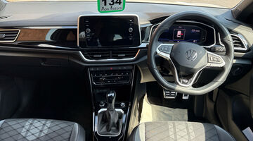 2025 Volkswagen 2.0 TDI R-Line DSG Euro 6 5-door (Grey) - Image: 9