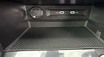 2022 Volkswagen 2.0 TSI R-Line DSG 4Motion Euro 6 5-door (Silver) - Image: 14