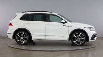 2023 Volkswagen TSI R-Line DSG Euro 6 5-door (White) - Image: 4