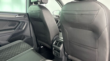 2022 Volkswagen 2.0 TSI R-Line DSG 4Motion Euro 6 5-door (Silver) - Image: 29