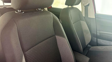 2024 Volkswagen 1.0 TSI Match Euro 6 5-door (Red) - Image: 21