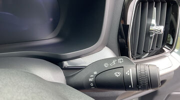 2026 Volvo 2.0 T6 18.8kWh Plus Auto Euro 6 5-door (Grey) - Image: 35