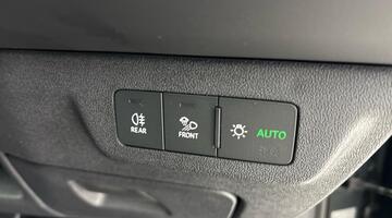 2026 Audi SUV S line e-hybrid 272 PS S tronic (Green) - Image: 23