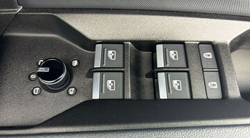 2025 Audi 40 Sport Auto 5-door 63kWh (Aurora violet) - Image: 19
