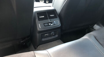 2024 Audi 2.0 TDI 40 Black Edition S Tronic quattro Euro 6 5-door (Blue) - Image: 20