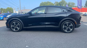 2026 Ford Standard Range 72kWh Select 5-door (Black) - Image: 30