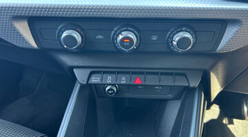 2026 Audi 1.0 TFSI 30 S line Sportback S Tronic Euro 6 5-door (Black) - Image: 31