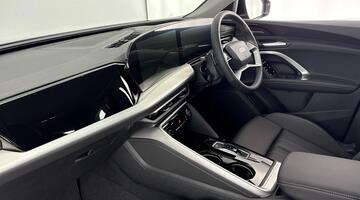 2025 Audi 2.0 TDI Sport S Tronic quattro Euro 6 5-door (Black) - Image: 2