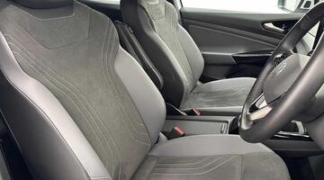 2025 Volkswagen Pro 77kWh Match Auto 5-door (White) - Image: 10