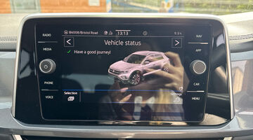 2025 Volkswagen TSI Style Euro 6 5-door (Black) - Image: 40