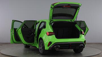 2026 Audi RS 3 Sportback Carbon Black 400 PS S tronic (Green) - Image: 11