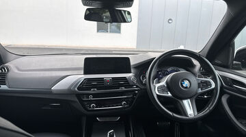 2018 BMW 3.00d M Sport Auto xDrive Euro 6 5-door (White) - Image: 9