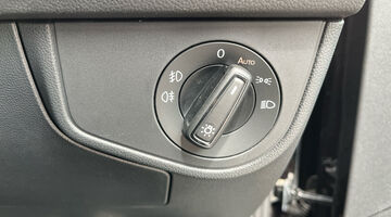 2026 Volkswagen 1.0 TSI Black Edition DSG Euro 6 5-door (Black) - Image: 25
