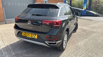 2025 Volkswagen TSI Style Euro 6 5-door (Black) - Image: 26