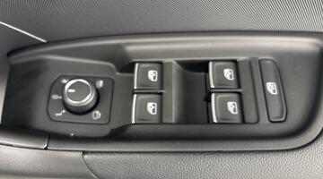 2026 Audi Sportback S line 35 TFSI 150 PS S tronic (Black) - Image: 18