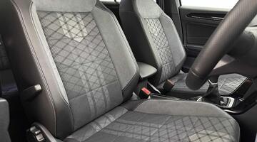 2025 Volkswagen TSI R-Line Euro 6 5-door (Black) - Image: 10