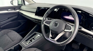 2021 Volkswagen 2.0 TDI Life DSG Euro 6 5-door (White) - Image: 6