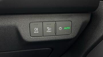 2026 Audi 2.0 TFSI Edition 1 S Tronic quattro Euro 6 5-door (White) - Image: 28