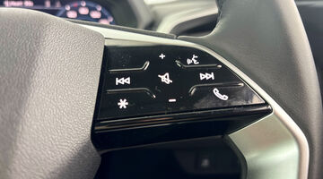 2025 Audi 40 Sport Auto 5-door 63kWh (Aurora violet) - Image: 7