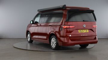 2026 Volkswagen 2.0 TDI Beach Camper 5-door DSG (Red) - Image: 3
