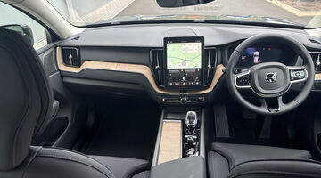 2026 Volvo 2.0 B5 MHEV Plus Pro Auto Euro 6 5-door (Blue) - Image: 9
