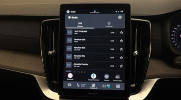 2025 Volvo 2.0 T8 18.8kWh Ultra Dark Auto 4WD Euro 6 5-door (Black) - Image: 37