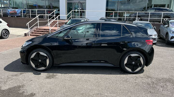 2026 Volkswagen Pro S 79kWh Match Auto 5-door (Black) - Image: 40