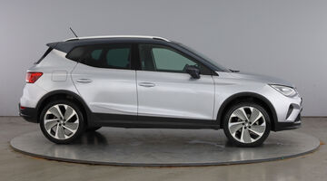2023 SEAT TSI FR Sport DSG Euro 6 5-door (Silver) - Image: 4