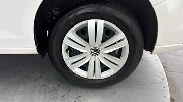 2022 Volkswagen 2.0 TDI C20 Commerce Plus DSG SWB Euro 6 5-door (White) - Image: 30