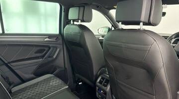 2023 Volkswagen TSI 13kWh R-Line DSG Euro 6 5-door (Blue) - Image: 32