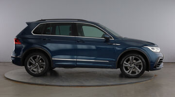 2023 Volkswagen TSI R-Line Edition DSG Euro 6 5-door (Blue) - Image: 4