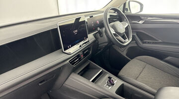 2024 Volkswagen ETSI MHEV Match DSG Euro 6 5-door (White) - Image: 2