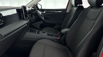 2026 Volkswagen ETSI MHEV Match DSG Euro 6 5-door (Red) - Image: 38