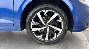 2024 Volkswagen 1.0 TSI Match Euro 6 5-door (Blue) - Image: 5