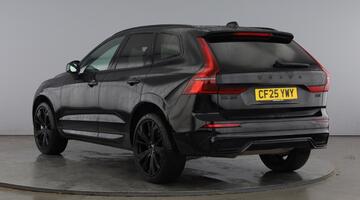 2025 Volvo 2.0 B5 MHEV Plus Black Edition Auto Euro 6 5-door (Black) - Image: 3