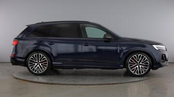 2026 Audi 4.0 TFSI V8 Black Edition Tiptronic quattro Euro 6 5-door (Blue) - Image: 4
